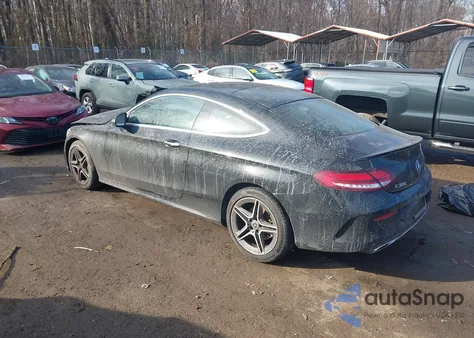 2022 Mercedes-Benz C 300 4Matic z USA, uszkodzony, nr VIN W1KWJ8EB6NG111656